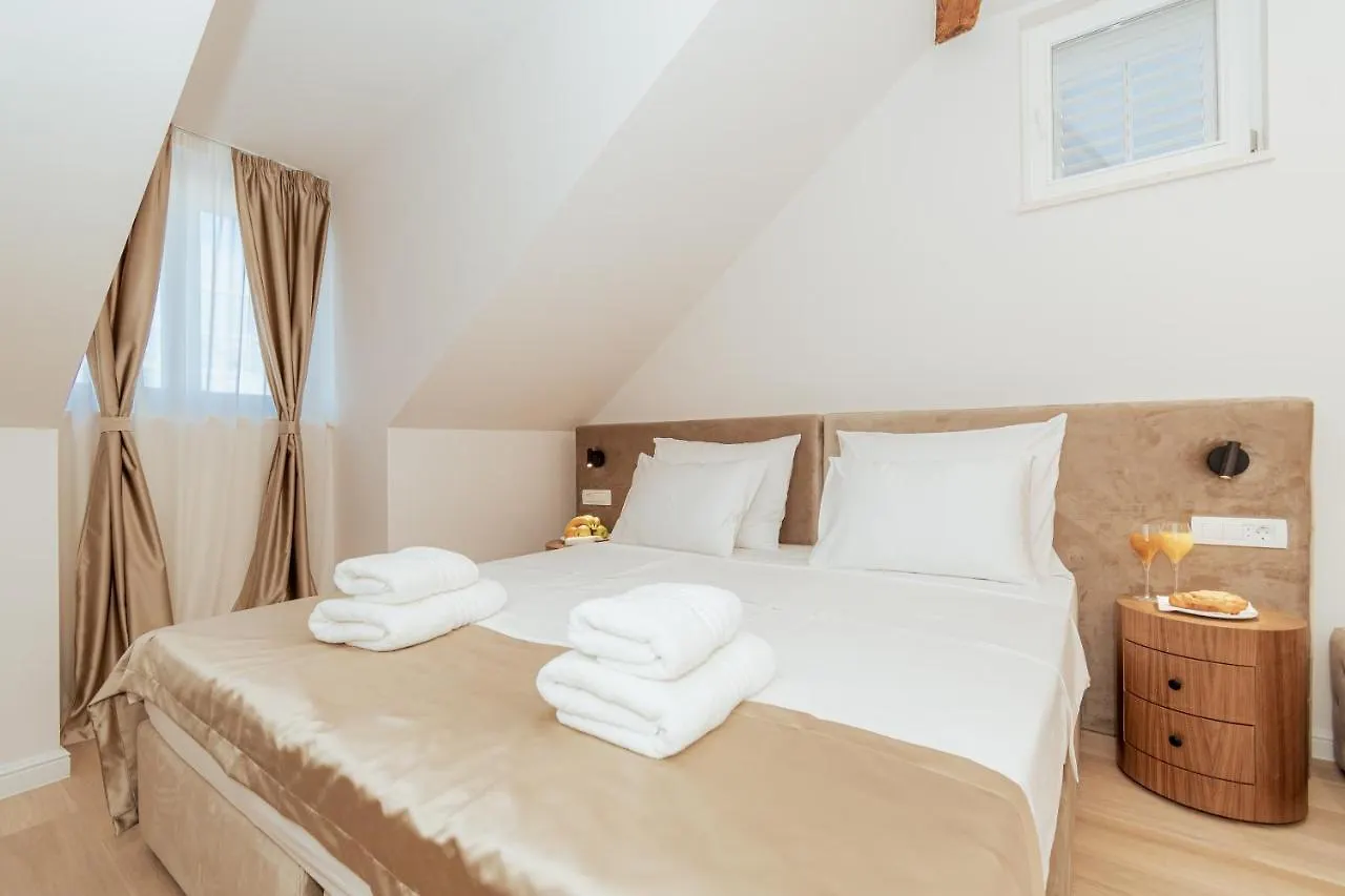 Trecento Boutique Rooms Split 4*,  Kroatien